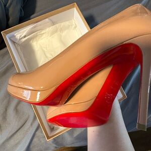 No te excellent condition used with flag a box and replacement heels